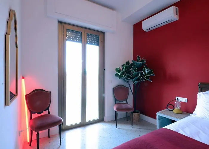 Led House *