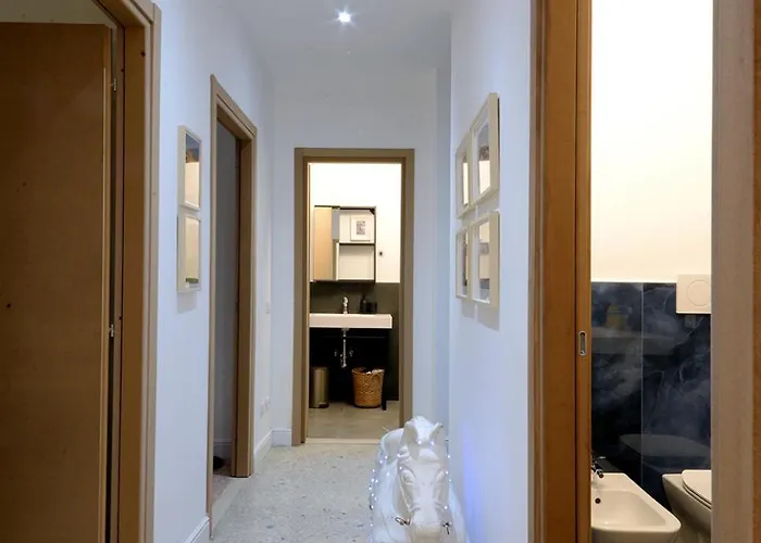 Led House *